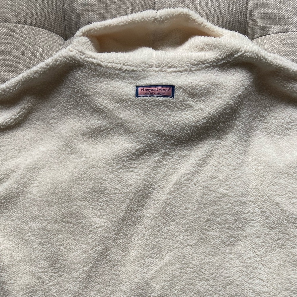 Never worn Vinyard Vines warm sherpa//so comfy for winter!